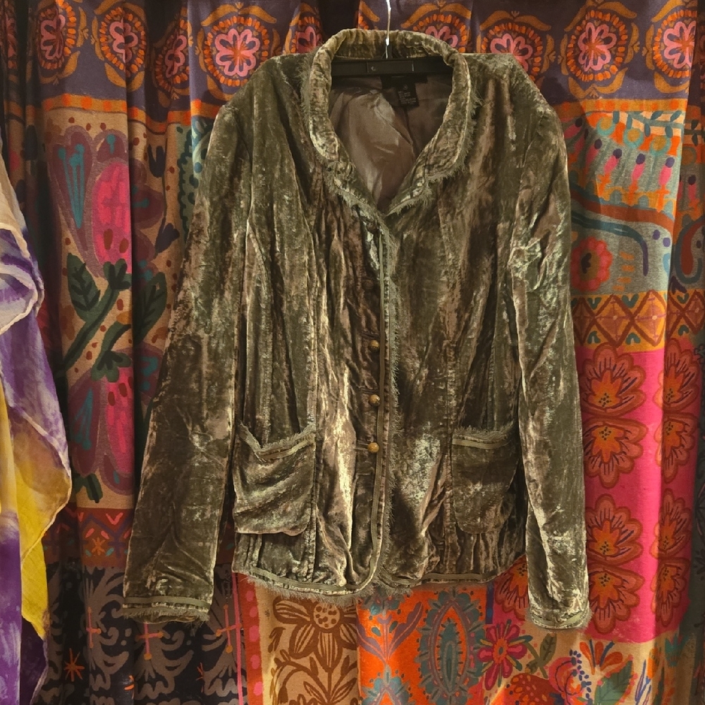 Women’s Olive Green Velvet Button-Front Jacket